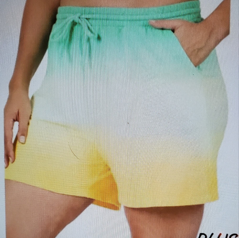 A Girl Thing Gradient Green and Yellow Shorts